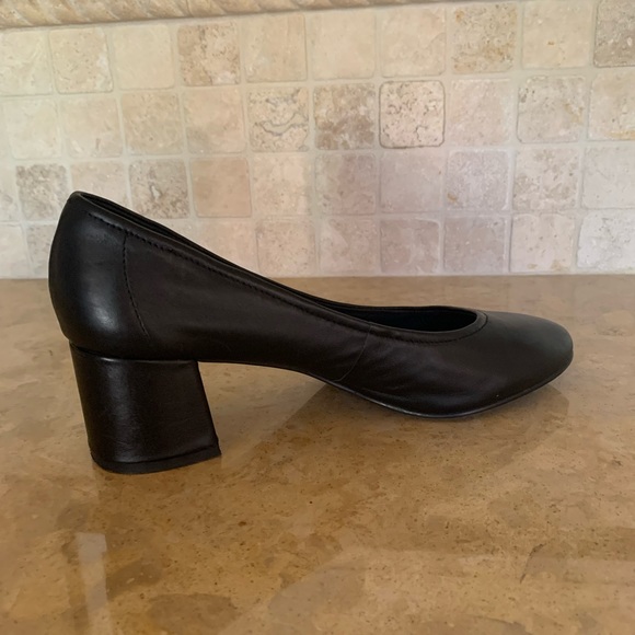 Steve Madden Black Leather Heels - Picture 2 of 3